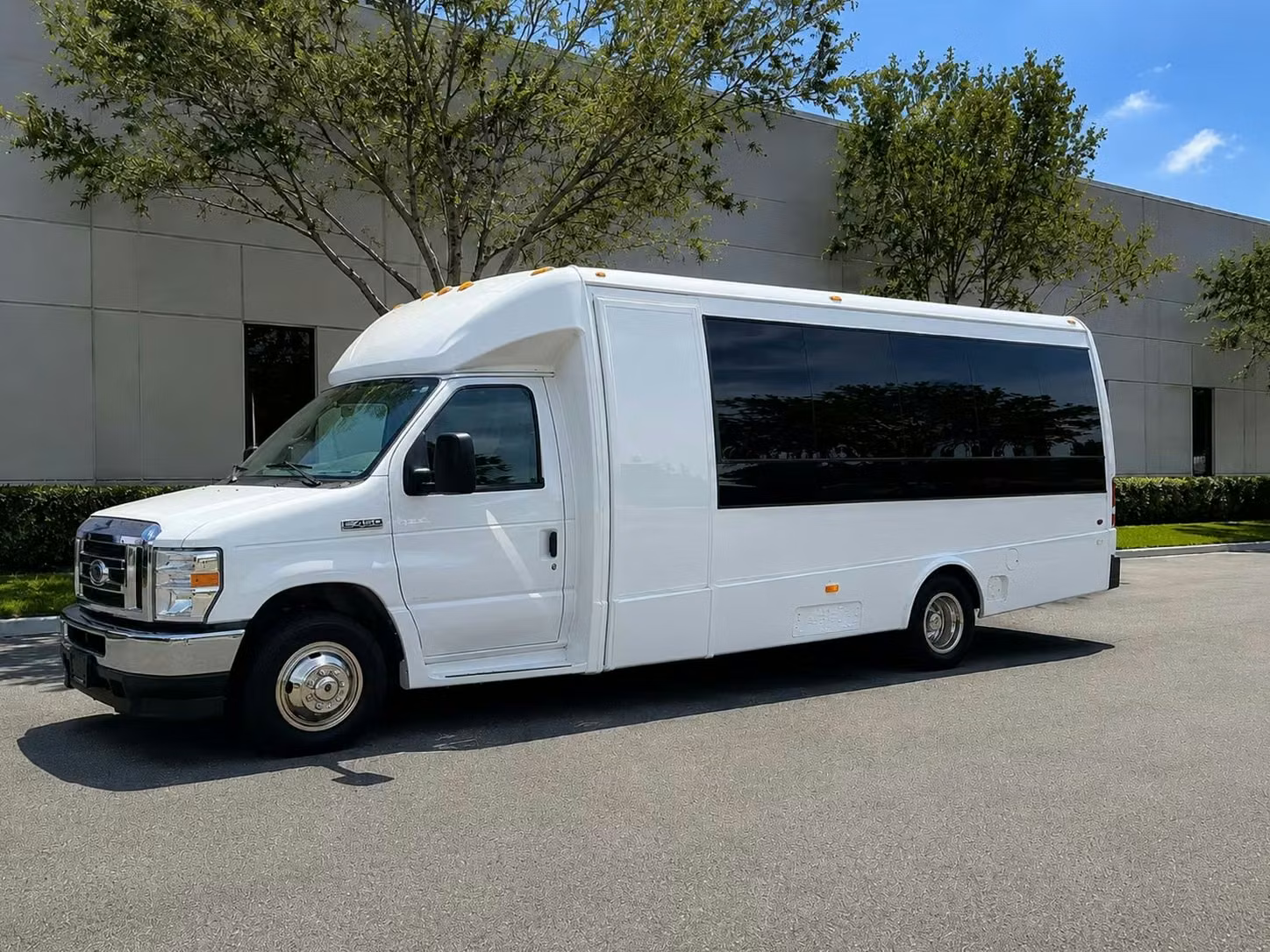 lawndale 15 passenger minibus rental