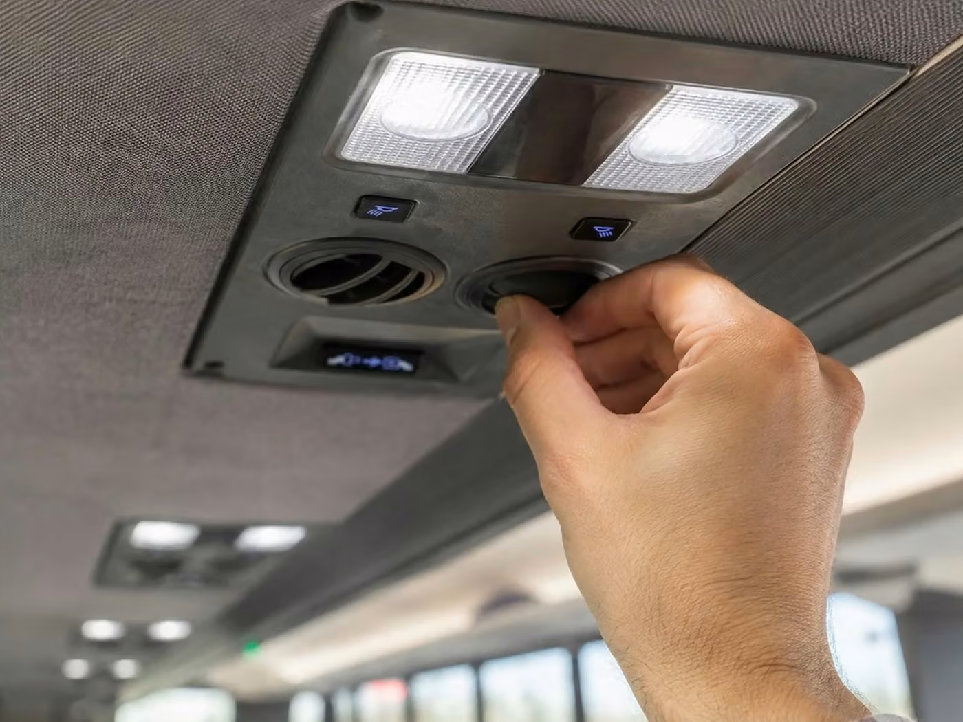 lawndale 25 passenger minibus air conditioning