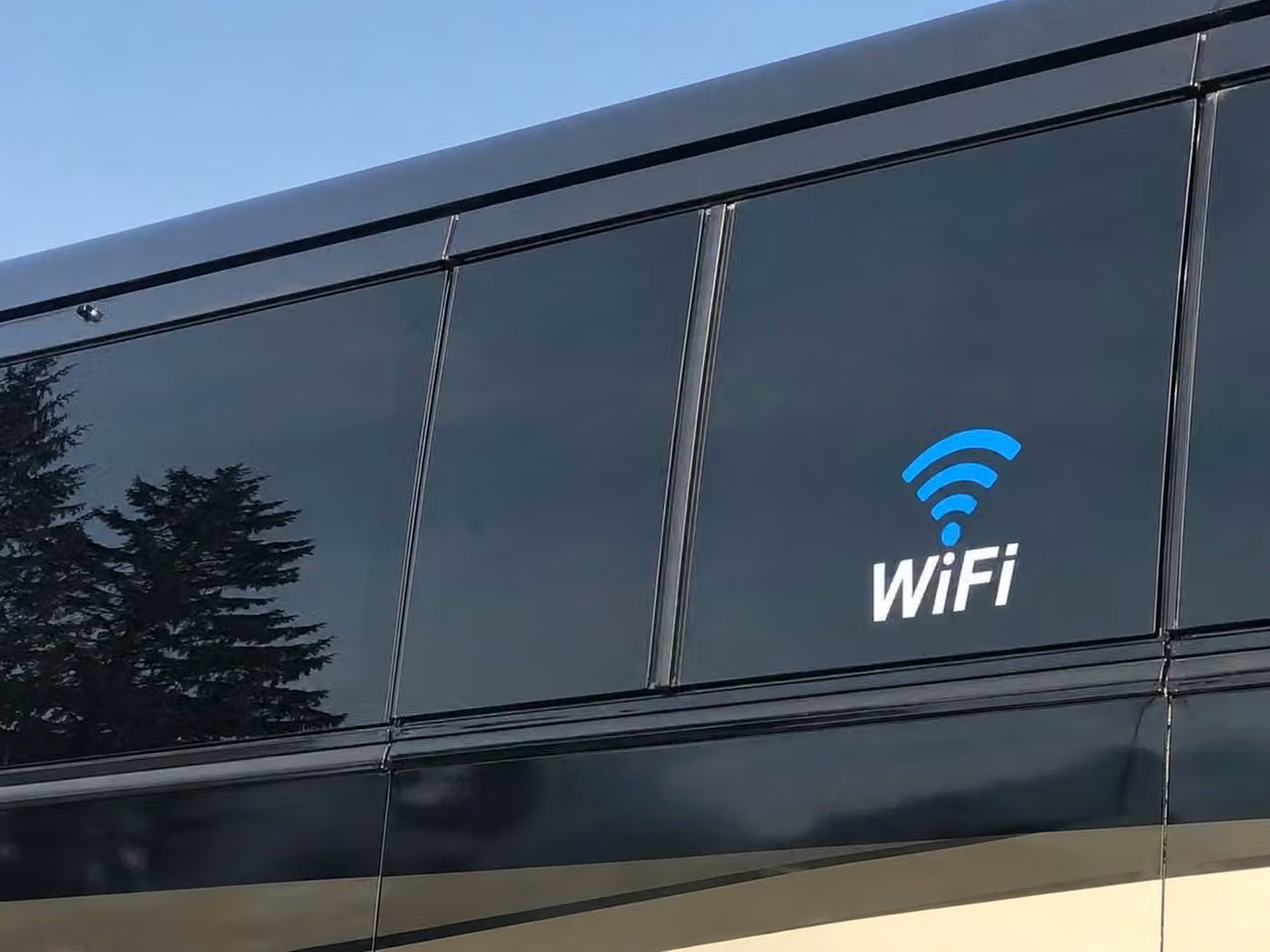 lawndale charter bus wifi