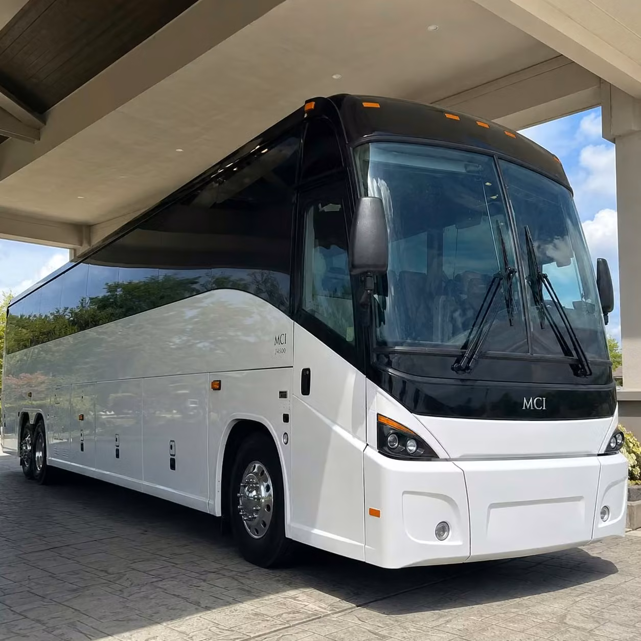 lawndale charter buses for emergency transportation services